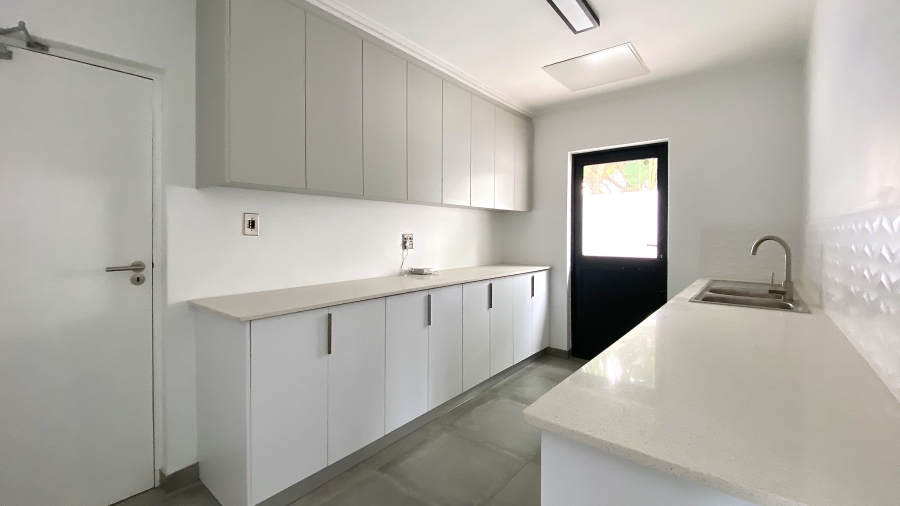 4 Bedroom Property for Sale in Shelley Point Western Cape
